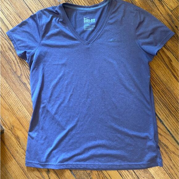 Nike Dri Fit Performance T Shirt V Neck Women’s XL - Picture 1 of 7